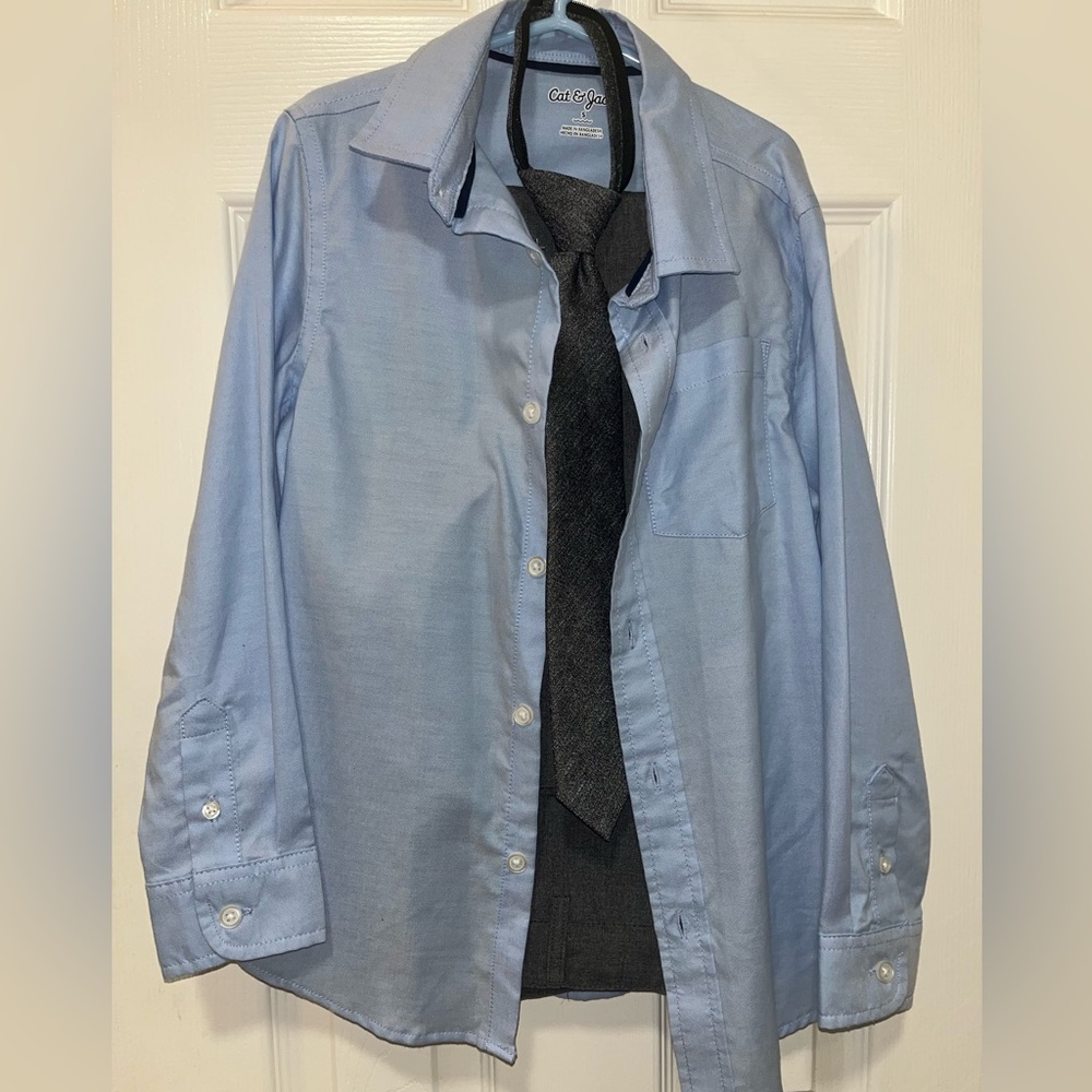 Boys set, size 8 pants, size S long sleeve baby blue shirt, size M/L grey tie